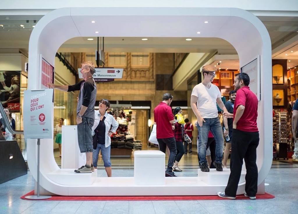Mational bank - Interactive kiosk